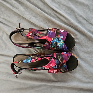 Size 8‎ Guess 5in Heel Floral Pattern